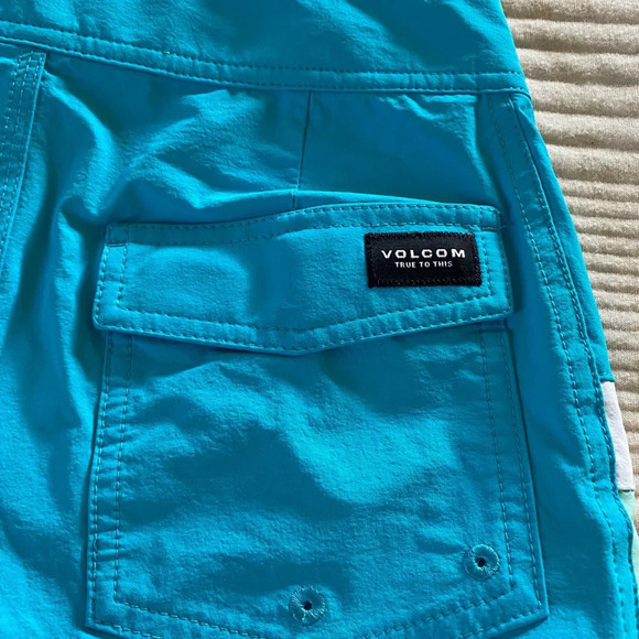 Volcom Boys Board Shorts Swim Suit Pockets blue black size 16 - Picture 9 of 14